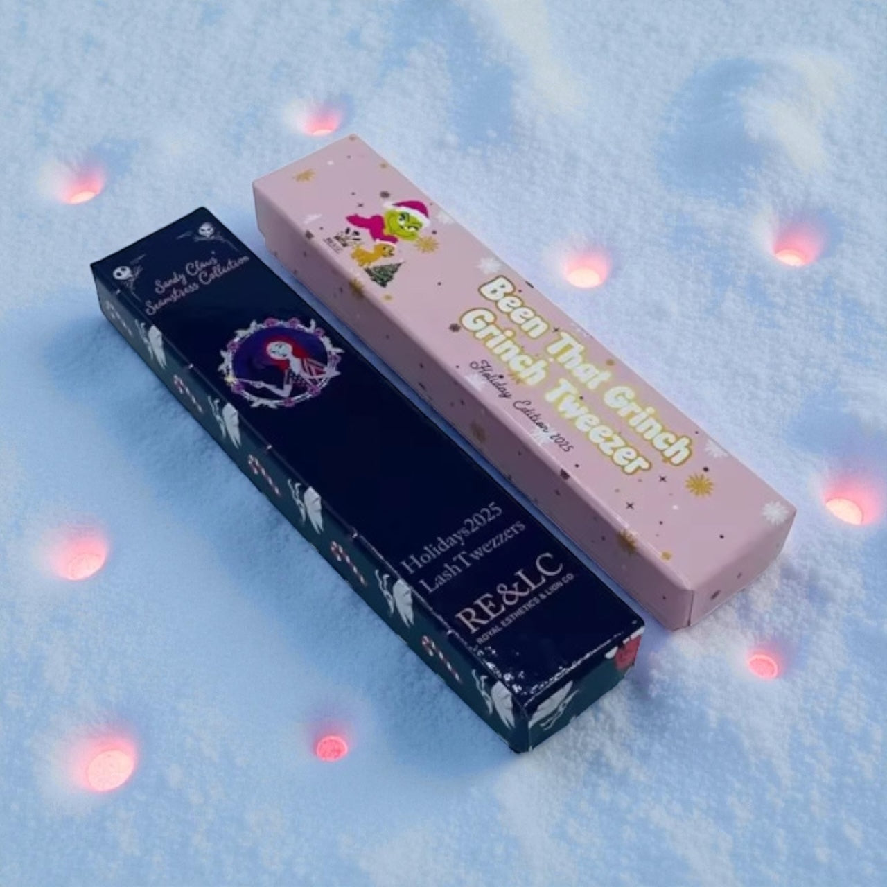 π€π 2025 Sandy Claus Seamstress Collection β Gothic Christmas Lash Tile + Fiber Tip Volume Tweezer