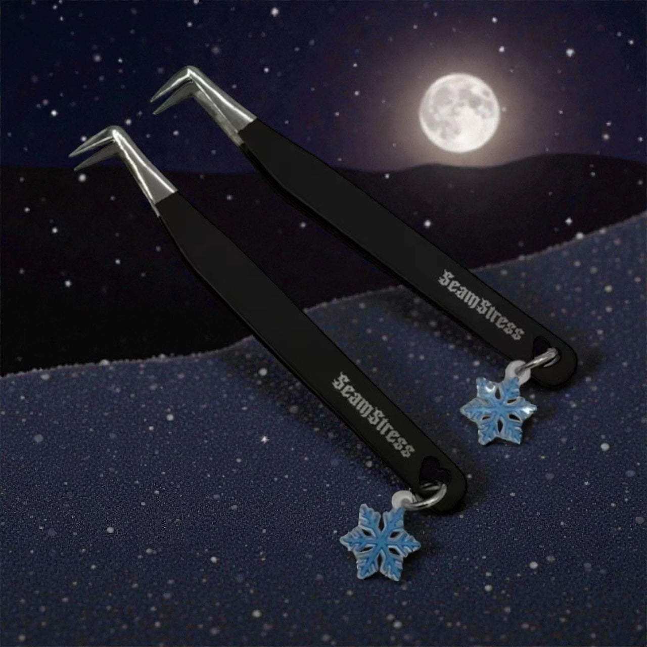 🖤🎄 2025 Sandy Claus Seamstress Collection – Gothic Christmas Lash Tile + Fiber Tip Volume Tweezer